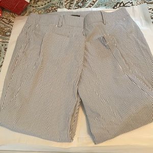 Ann Taylor Factory, cropped stripped pants. Size 8, petite curvy cut